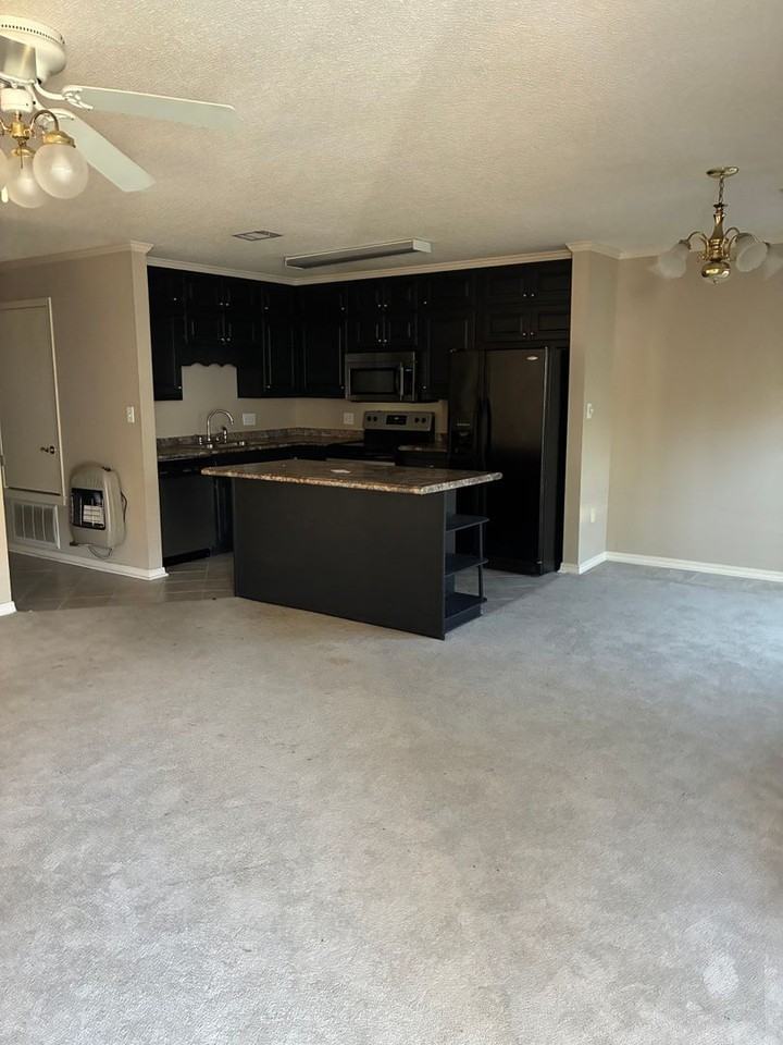 115 River Oaks Blvd - Photo 3 of 18