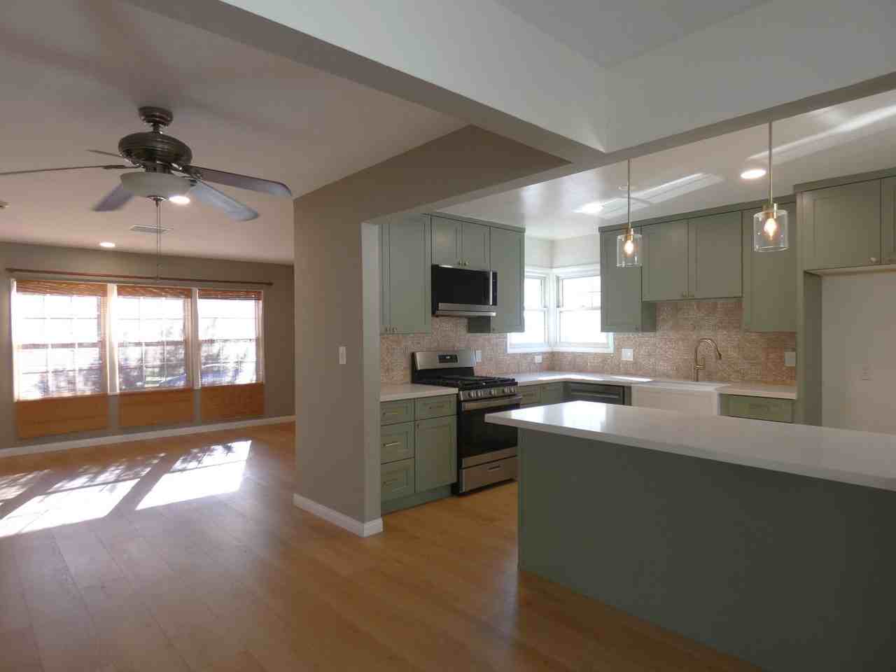 14363 Dittmar Dr - Photo 4 of 18