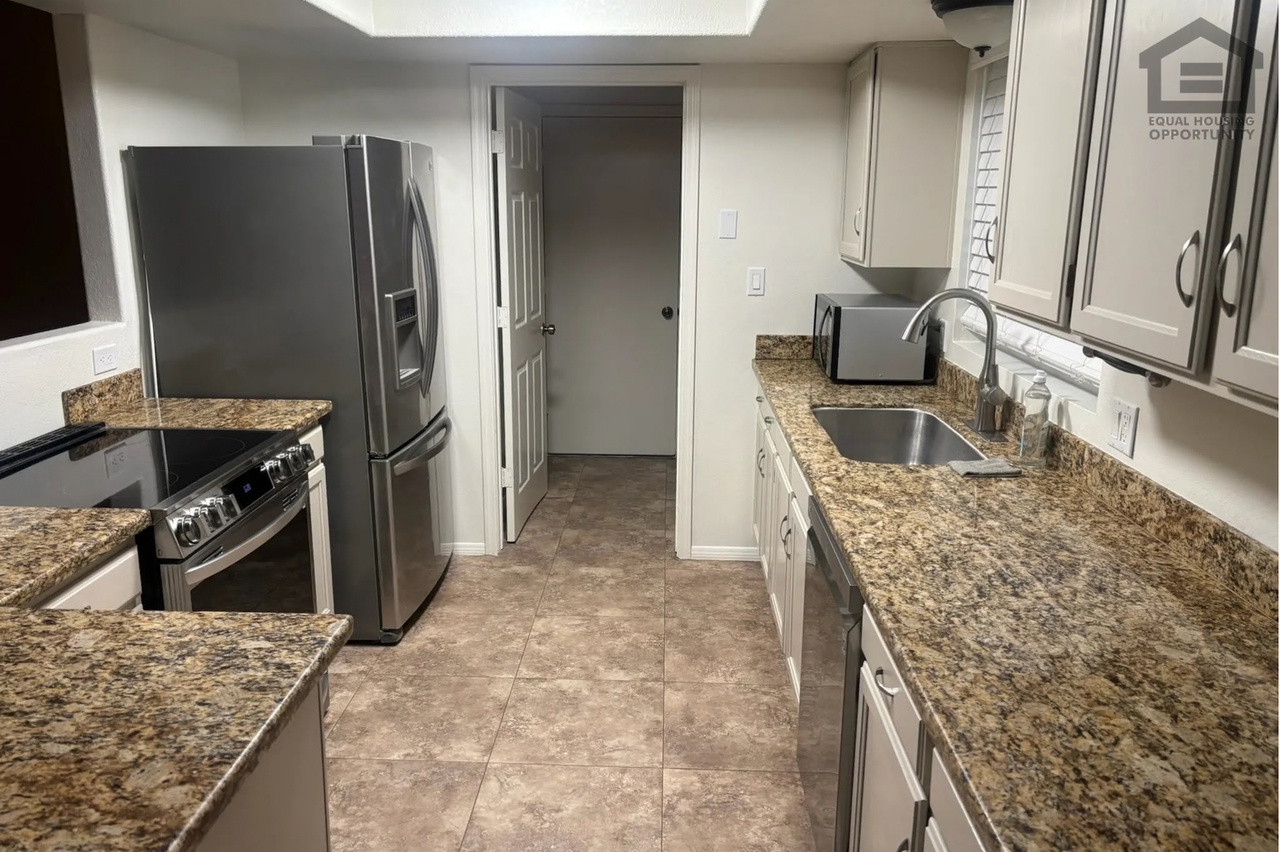 1735 N Platina Cir - Photo 5 of 26