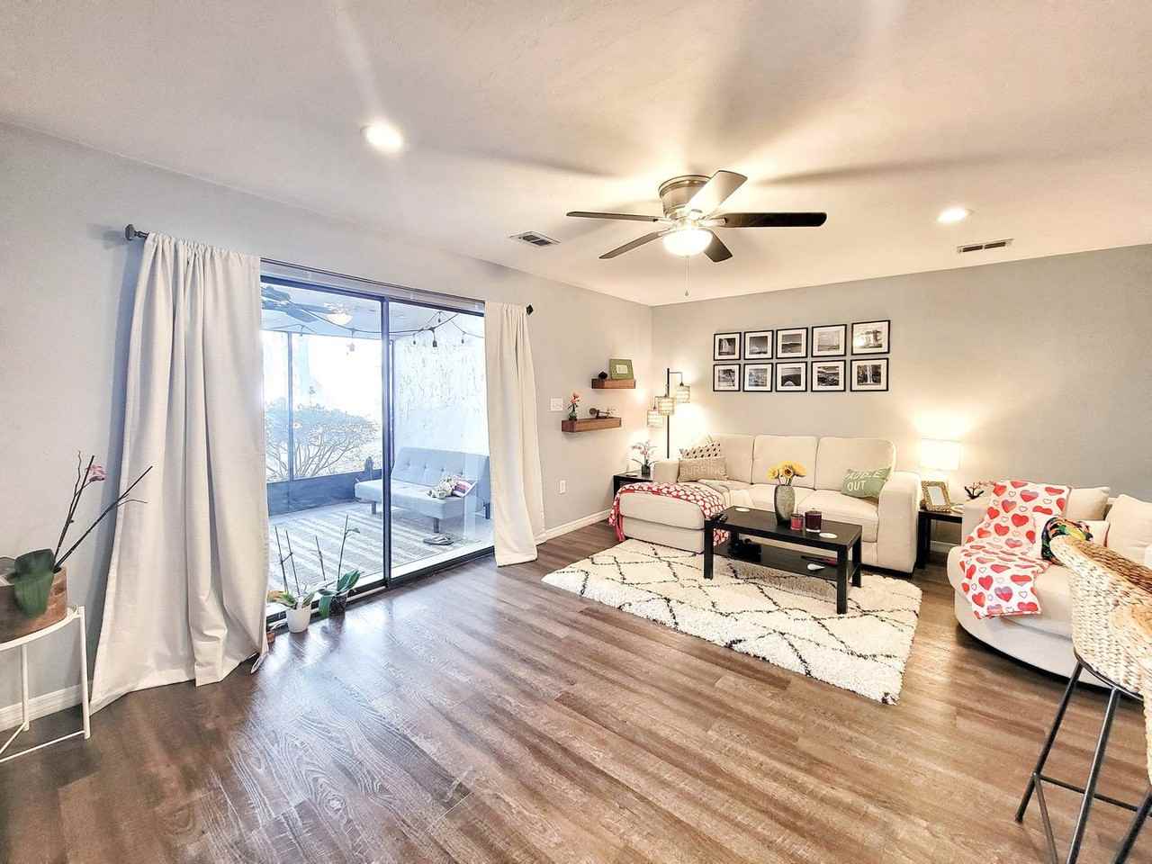 2830 Sw 14th Dr - Photo 3 of 21