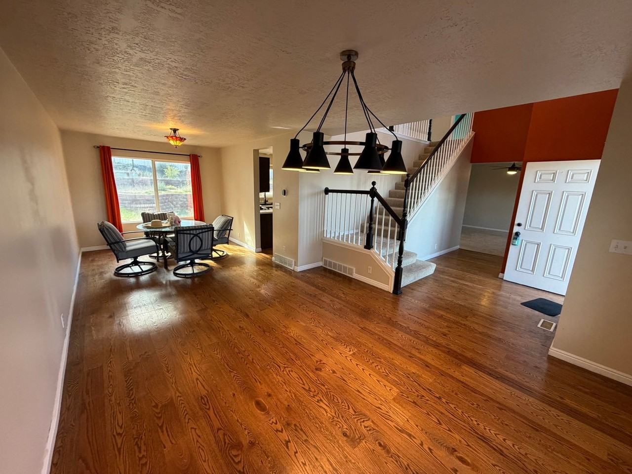 438 E Parowan Way - Photo 4 of 38