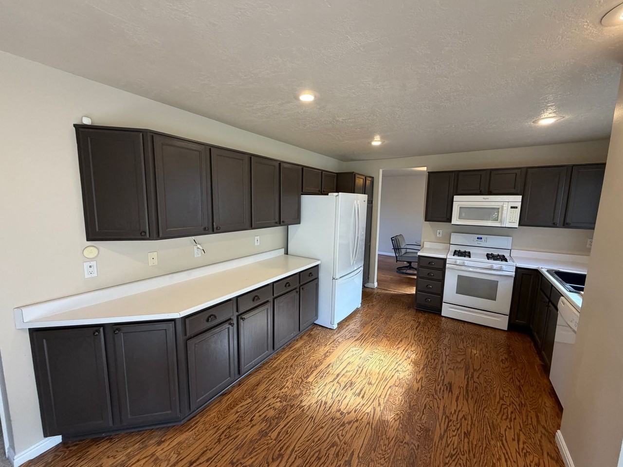 438 E Parowan Way - Photo 7 of 38