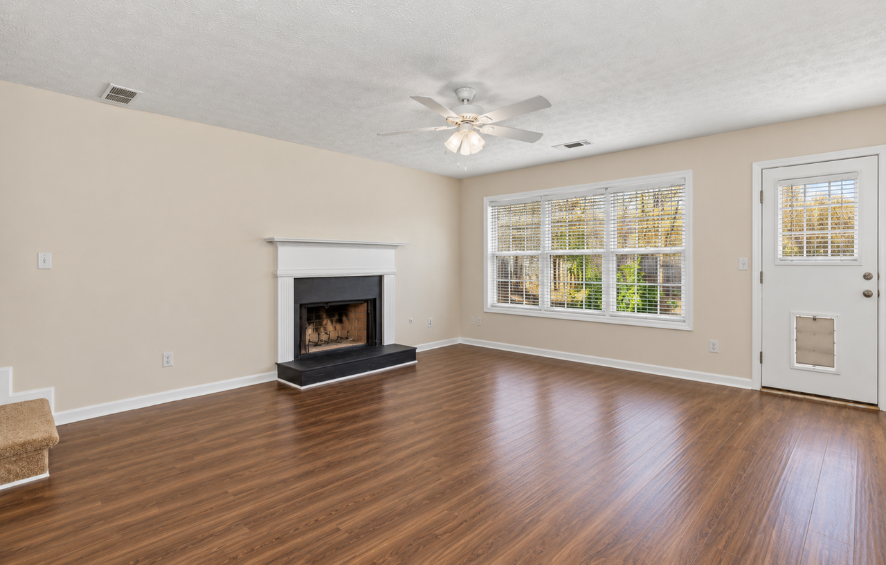 7272 Coral Lake Dr - Photo 6 of 16