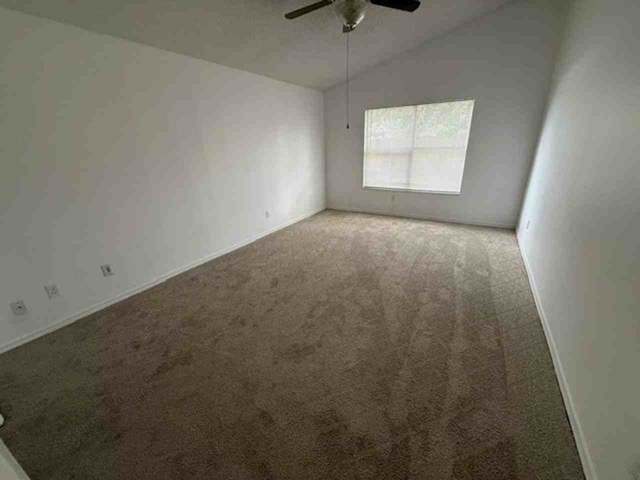 204 S Somerset Ct - Photo 6 of 14