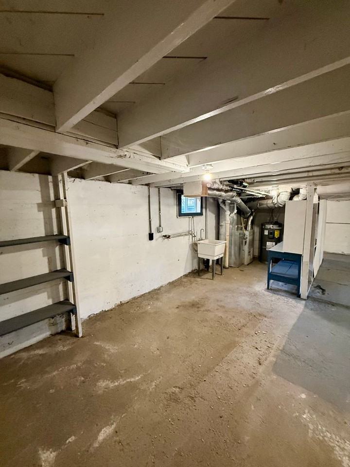 712 Mitchell St - Photo 4 of 14