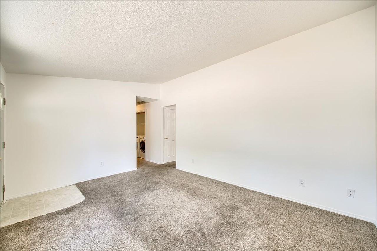 2358 S Wyoming Ave - Photo 5 of 21