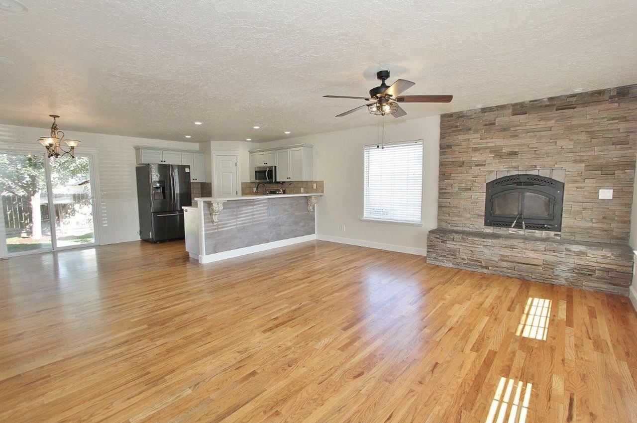 1106 W Odessa Ct - Photo 2 of 26