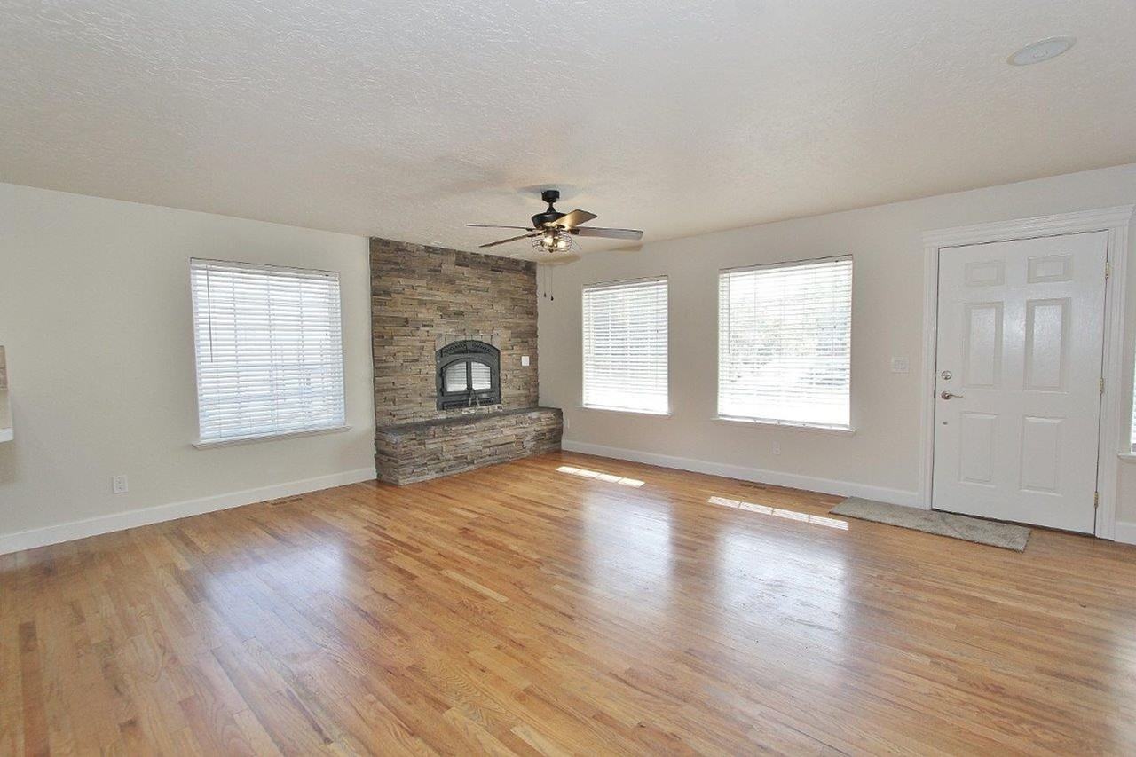 1106 W Odessa Ct - Photo 4 of 26