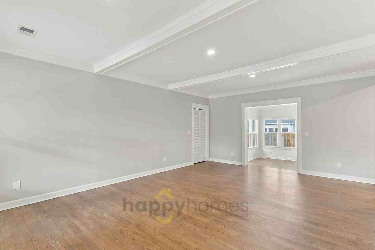 111 Flicker Ln - Photo 6 of 23