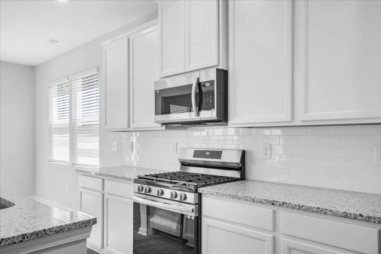 702 Count Fleet Ct - Photo 6 of 22