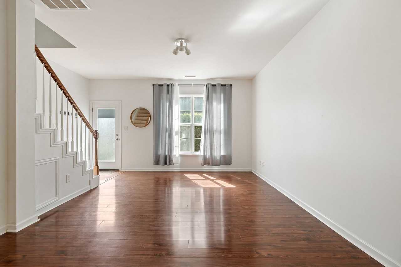 403 Legends Way - Photo 2 of 18