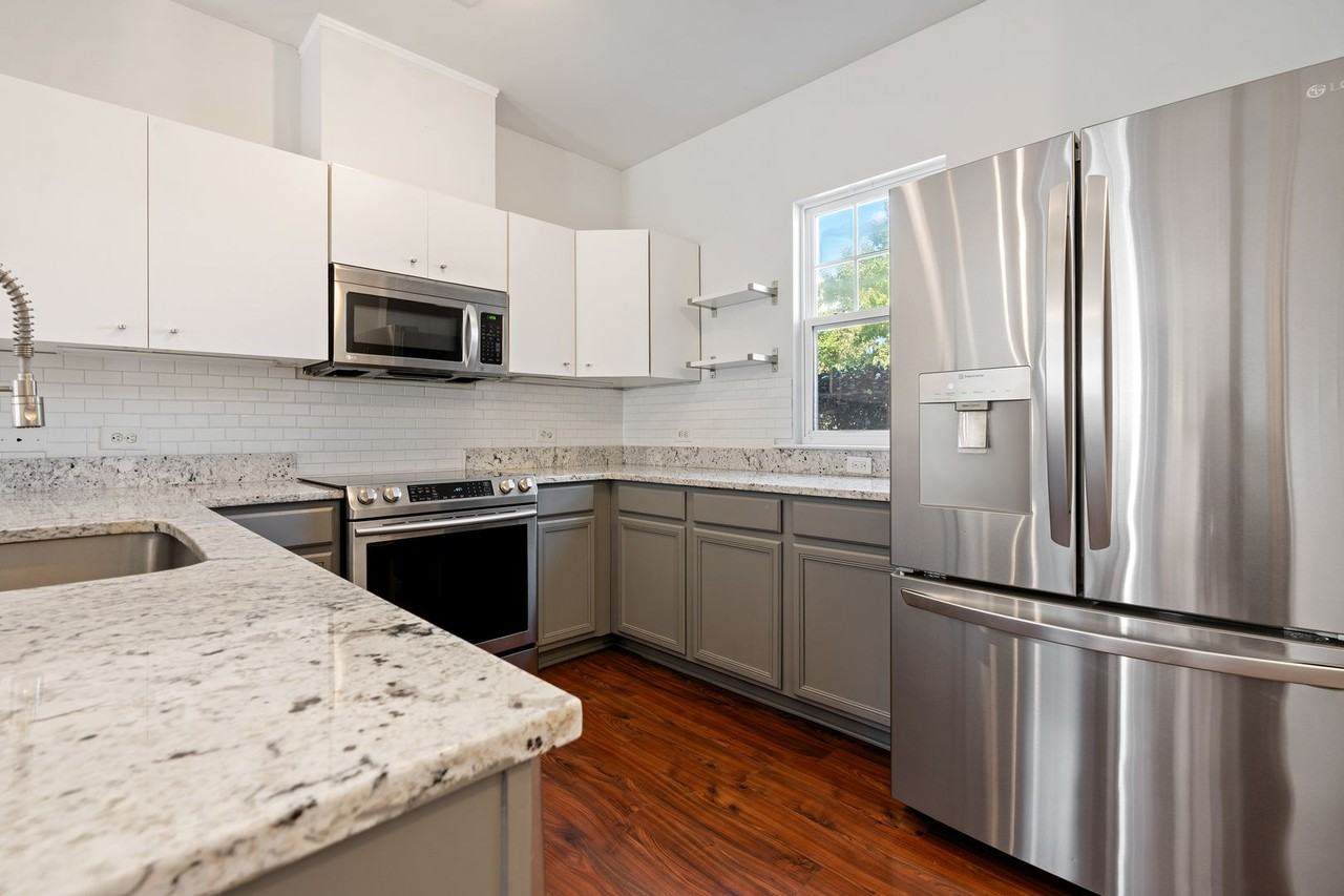 403 Legends Way - Photo 5 of 18