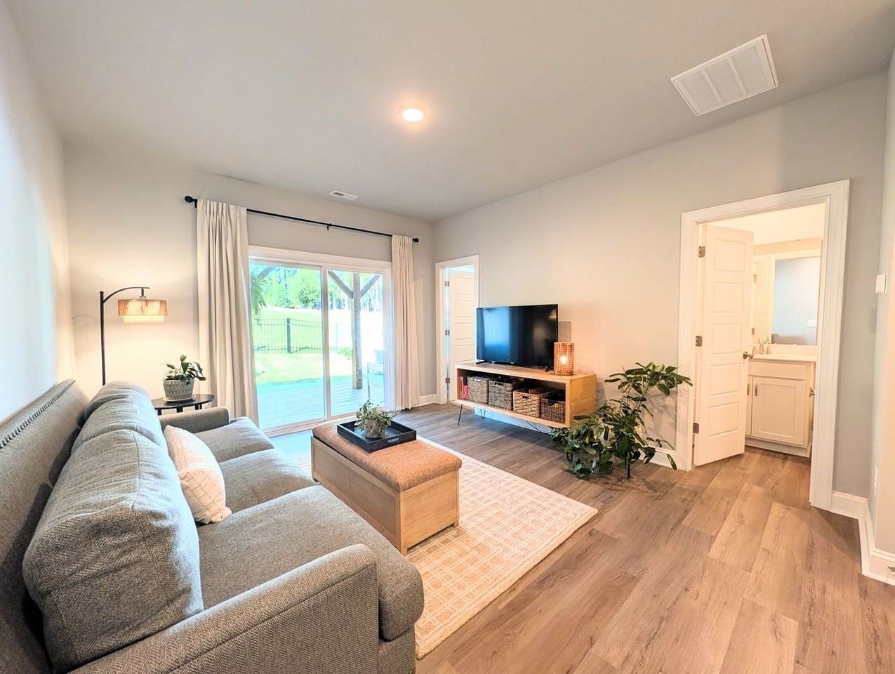10519 Pleasant Branch Dr - Photo 4 of 35