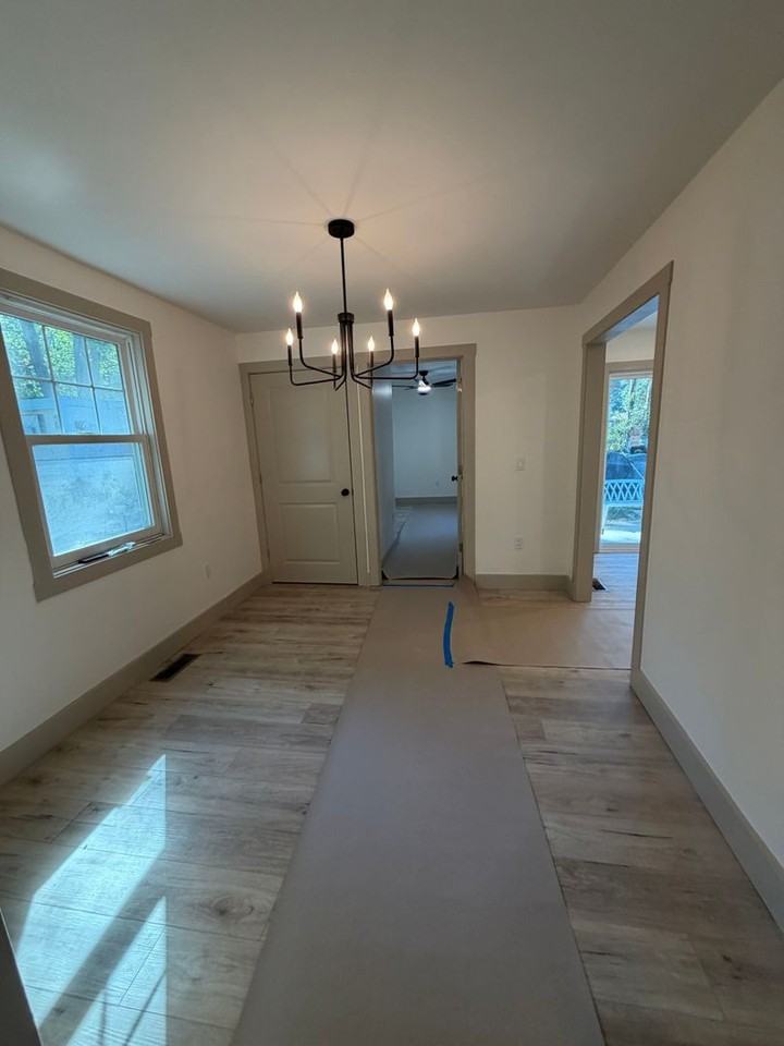 224 Rogers Ave - Photo 3 of 10