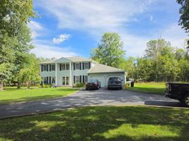 featured image of 28 Henderson Rd