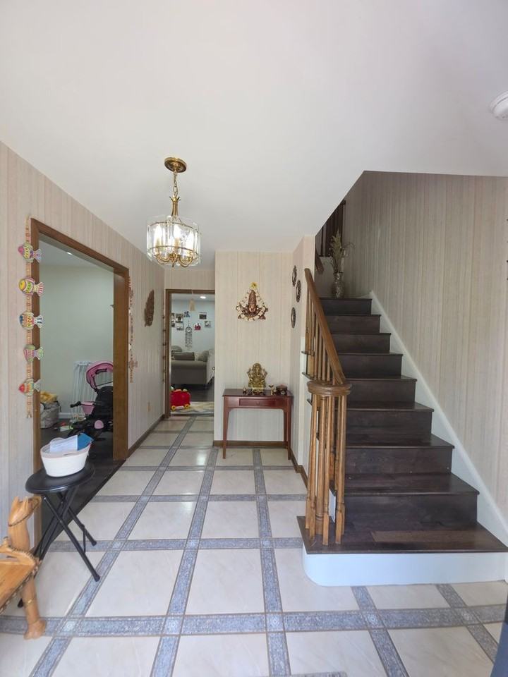28 Henderson Rd - Photo 3 of 41