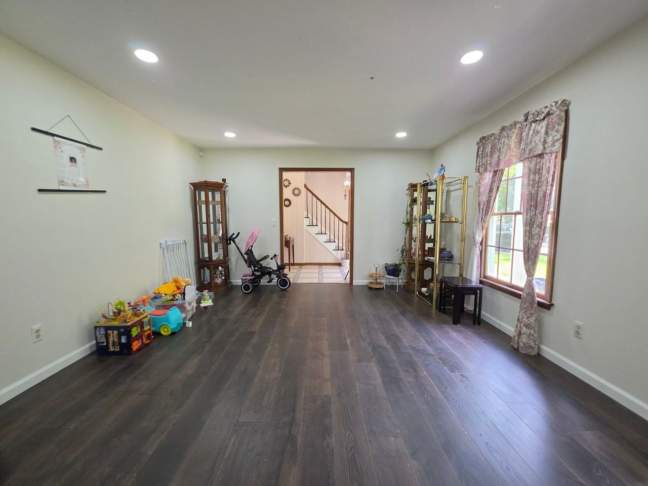 28 Henderson Rd - Photo 6 of 41