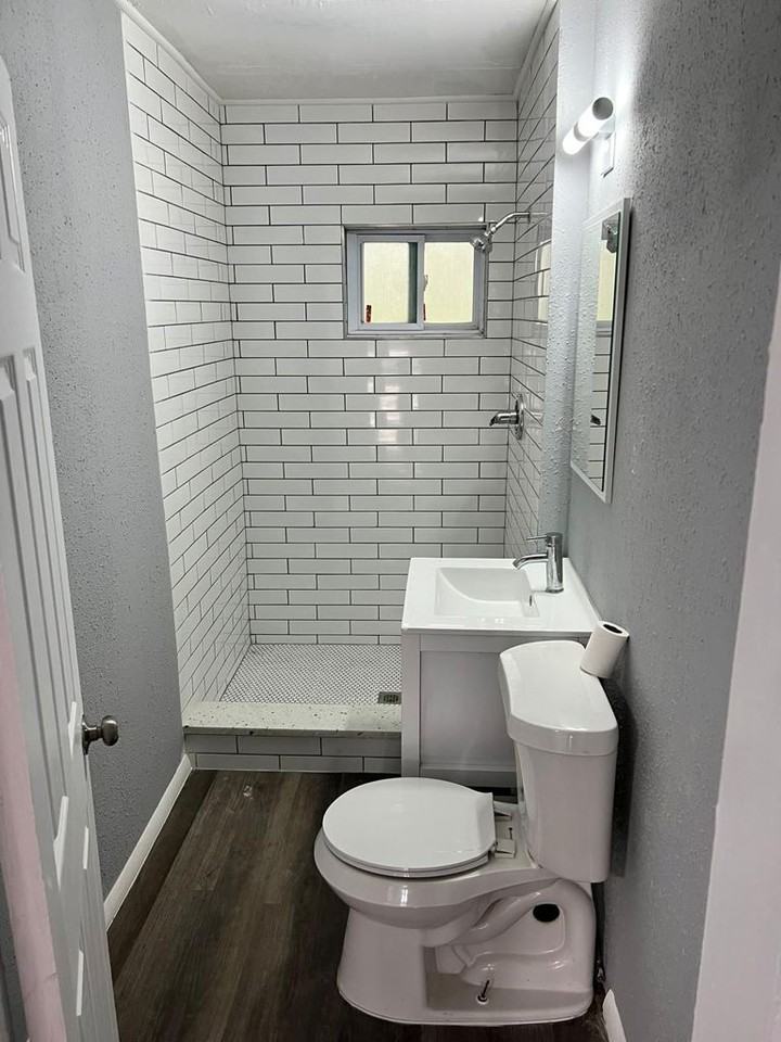 1313 39th St - Photo 3 of 5