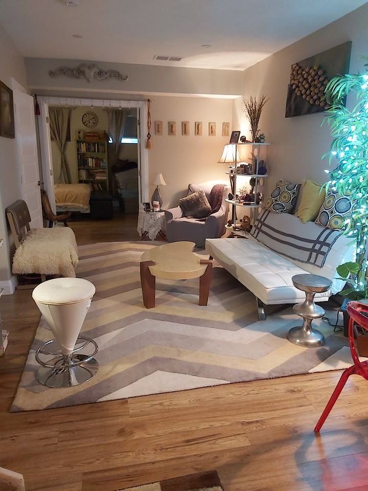 9846 80 Ave Nw - Photo 2 of 25