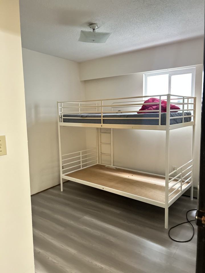 1344 East 10th Avenue - Photo 7 of 9
