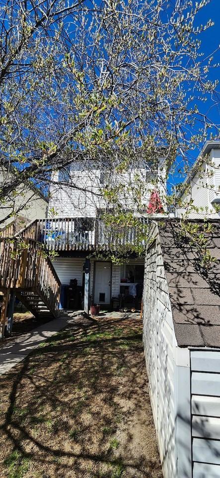 32 Tarington Green Ne - Photo 3 of 12