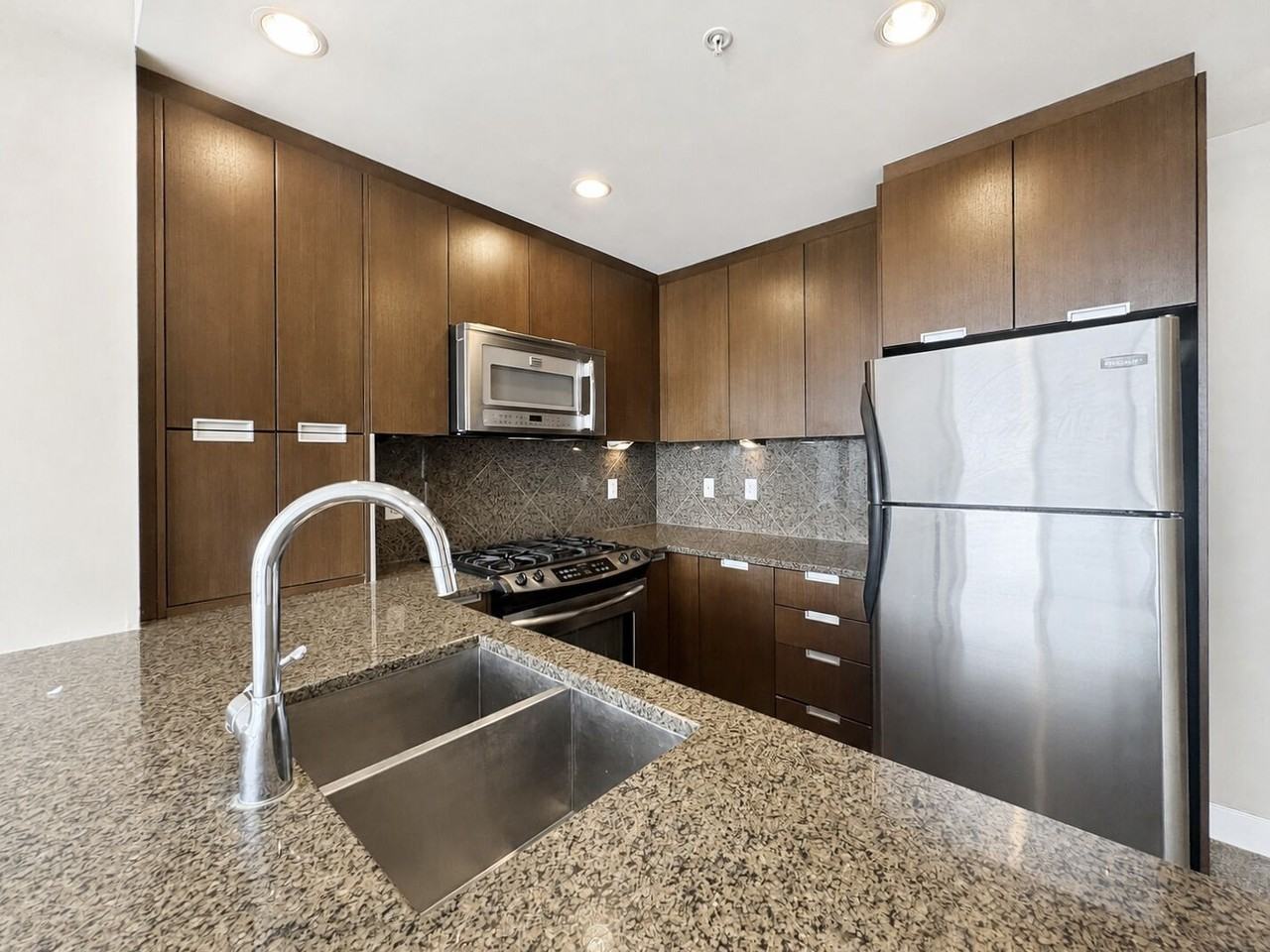 99 Westgate Park - Photo 5 of 26