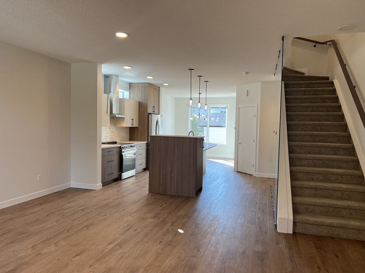 9008 89 St Nw - Photo 3 of 28