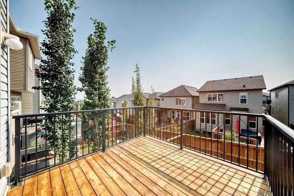 82 Nolanhurst Rise Nw - Photo 7 of 12