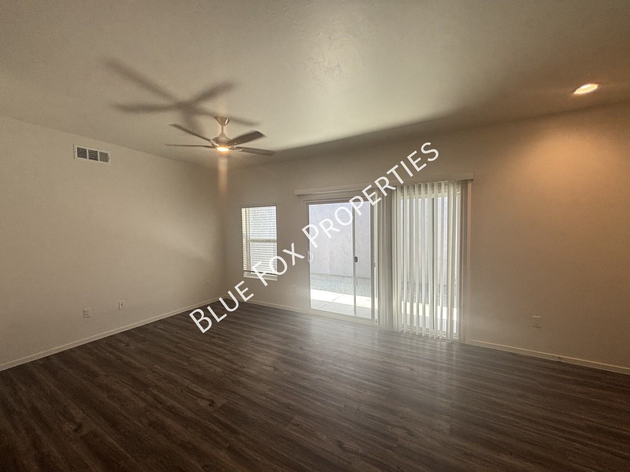 1820 S Poetry Ln - Photo 3 of 14