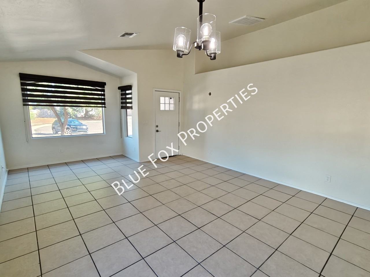 7456 S Fitzwater Ave - Photo 3 of 34