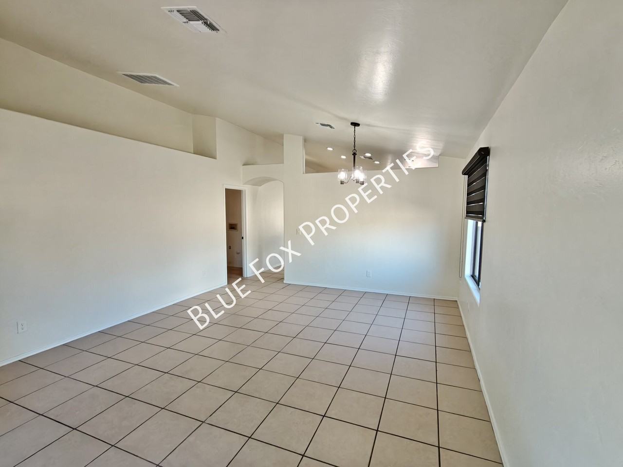 7456 S Fitzwater Ave - Photo 4 of 34