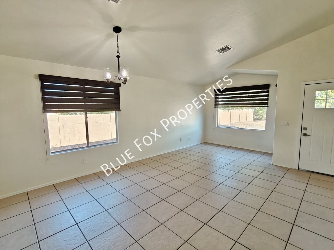 7456 S Fitzwater Ave - Photo 6 of 34