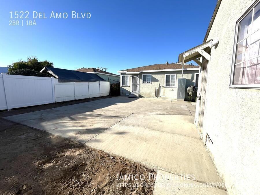 1522 Del Amo Blvd - Photo 6 of 45