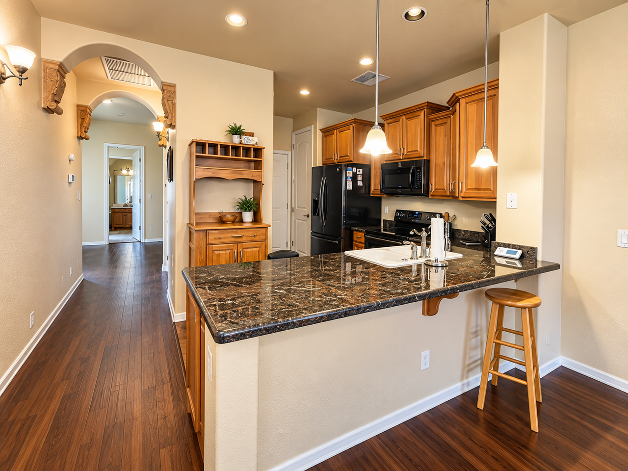 7711 S 45th Ln - Photo 5 of 16