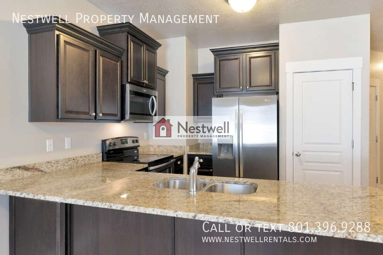 1599 N Venetian Way - Photo 4 of 22