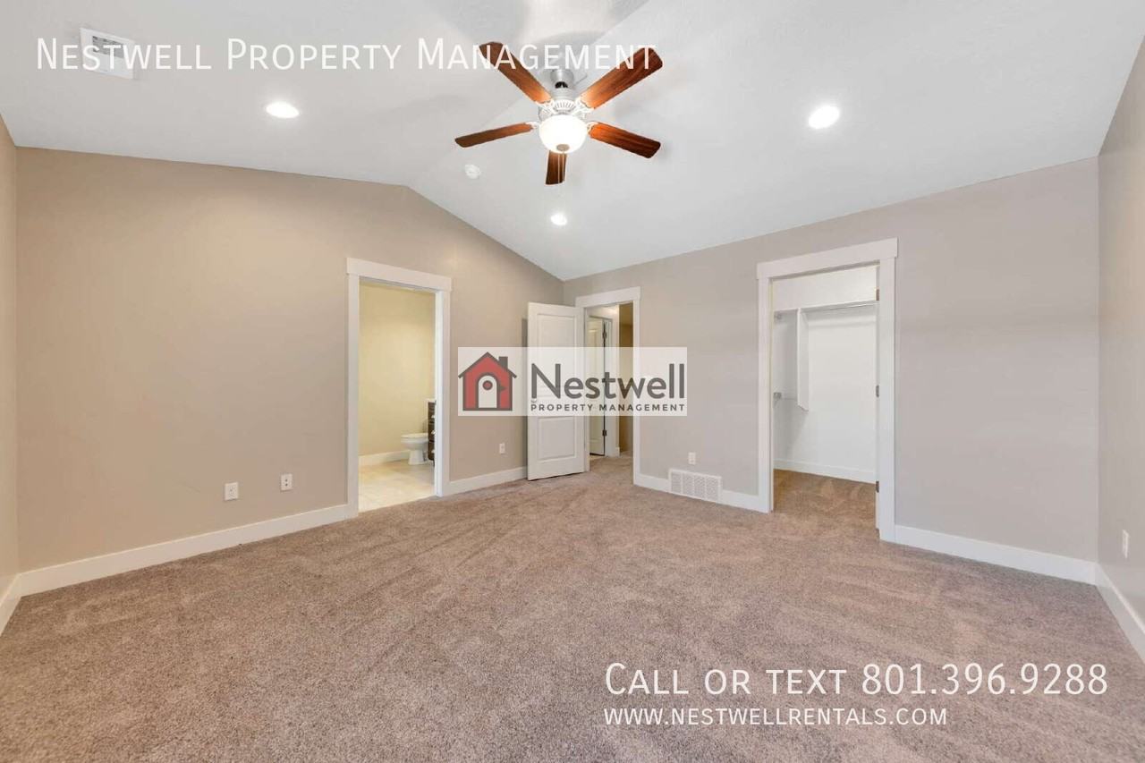 1599 N Venetian Way - Photo 6 of 22