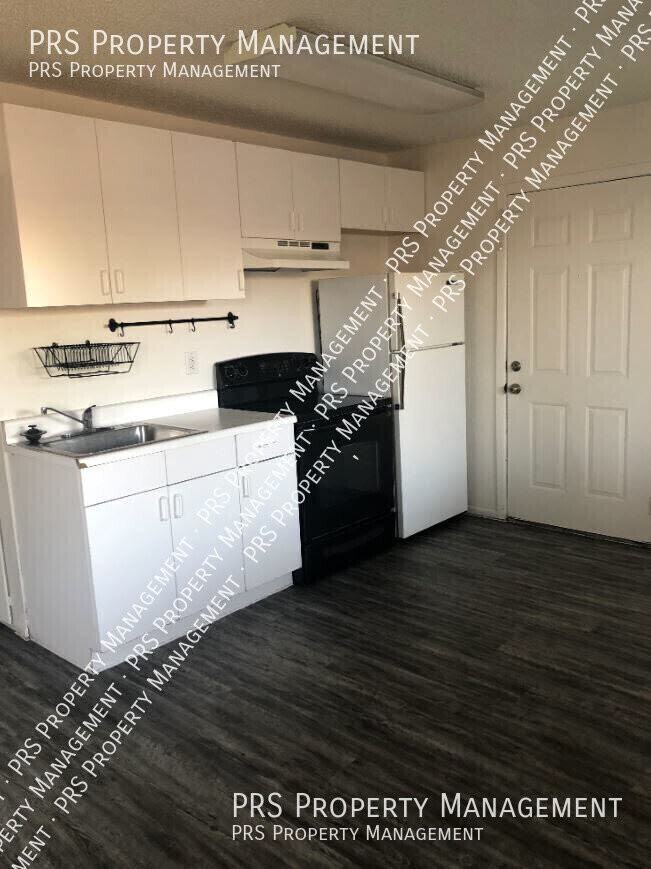 1857 E University Dr Apt C - Photo 6 of 14