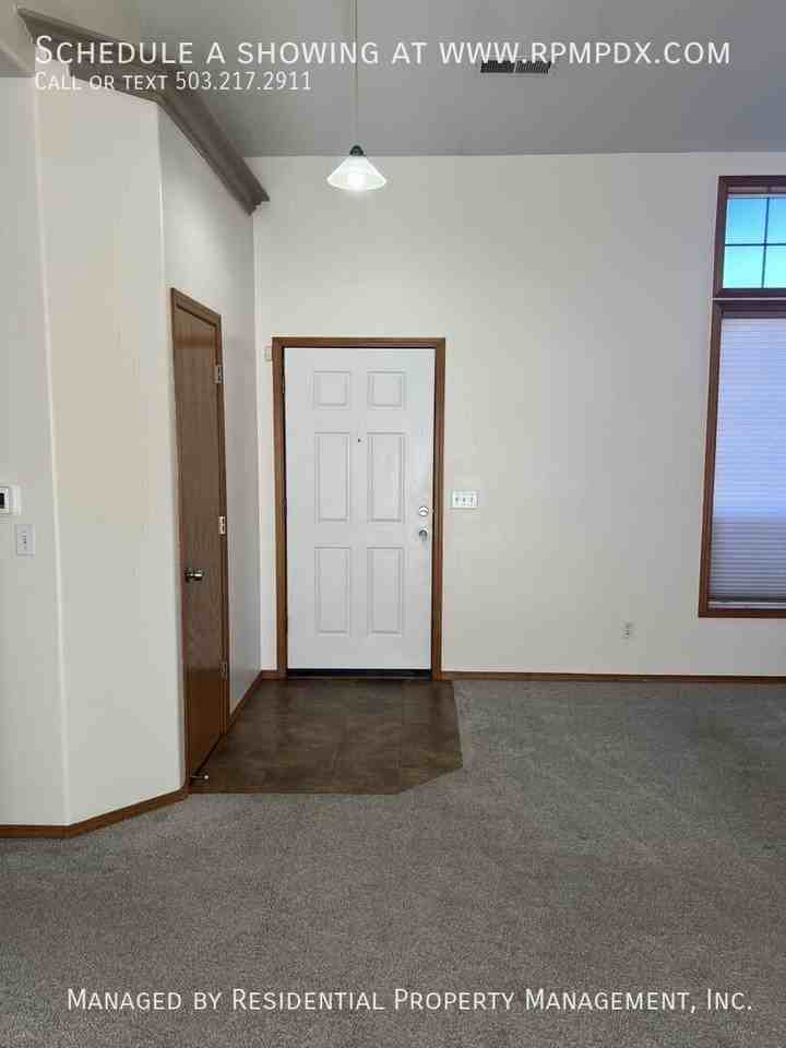 1298 Ne 22nd Ave - Photo 5 of 50