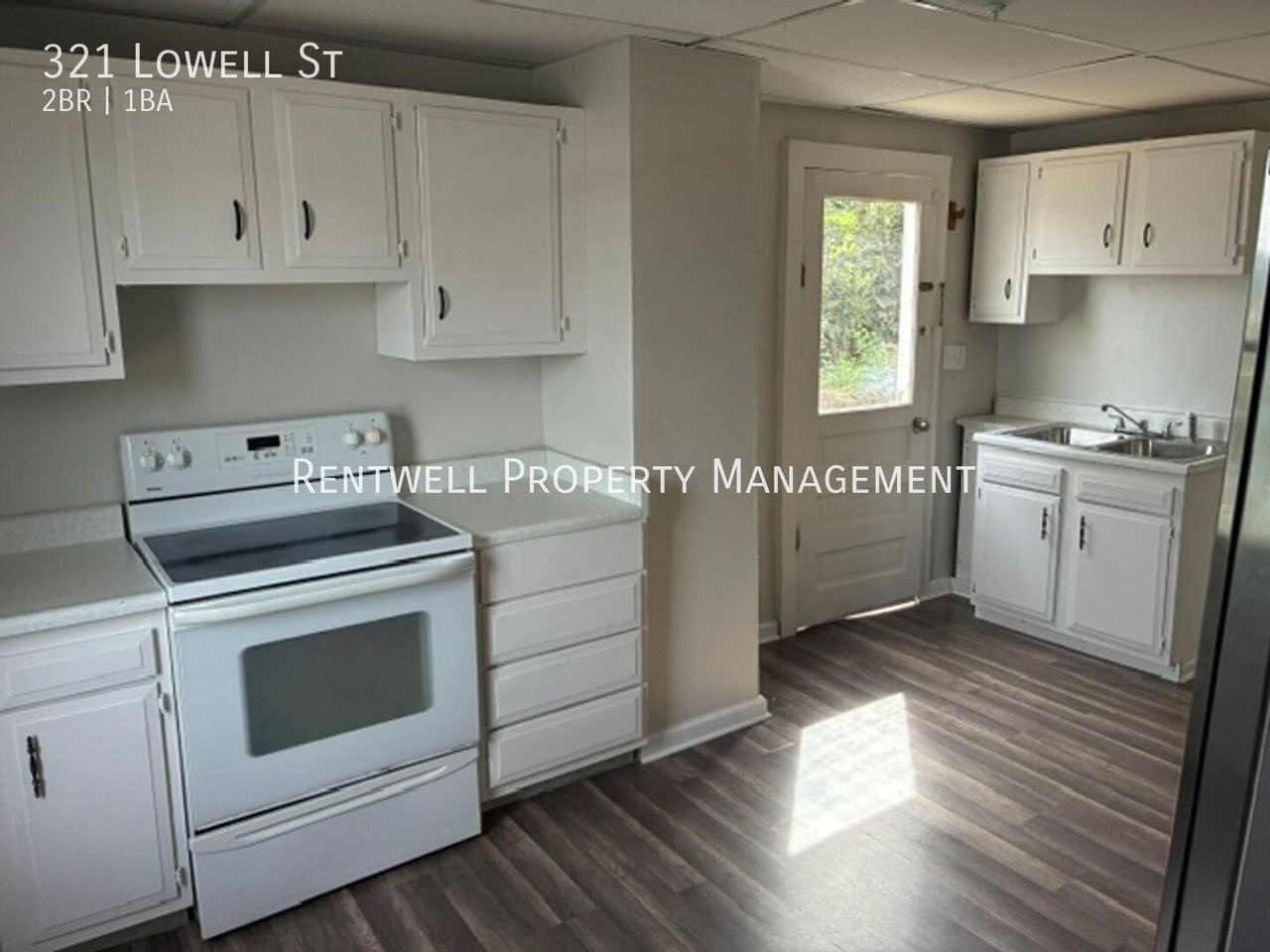 321 Lowell St - Photo 5 of 11