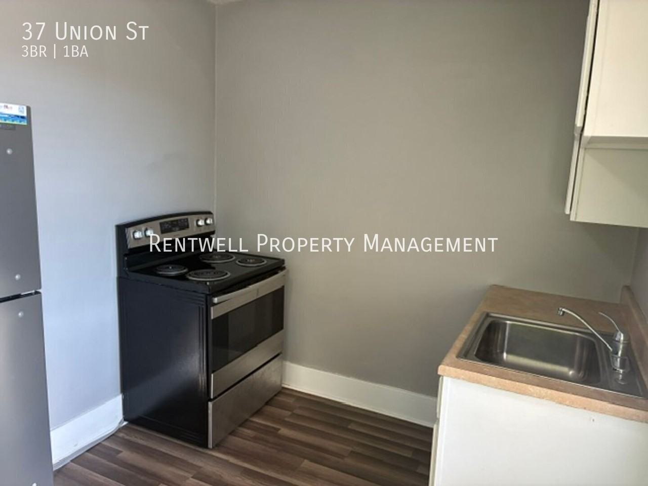 37 Union St - Photo 4 of 16