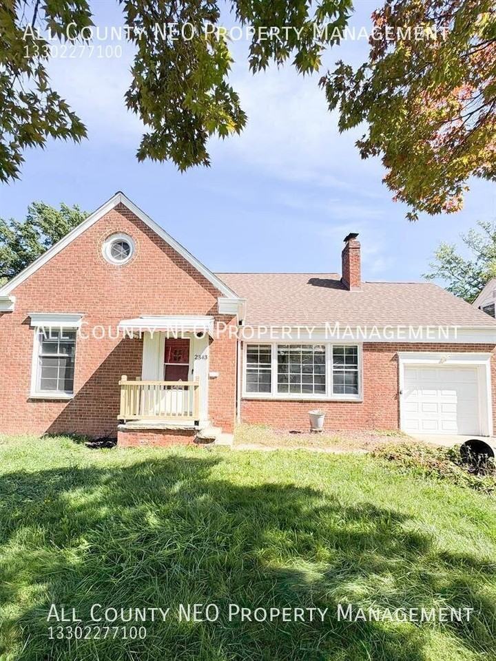 2343 N Taylor Rd