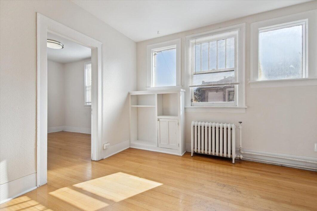 1030 N Pearl St #7 - Photo 3 of 7
