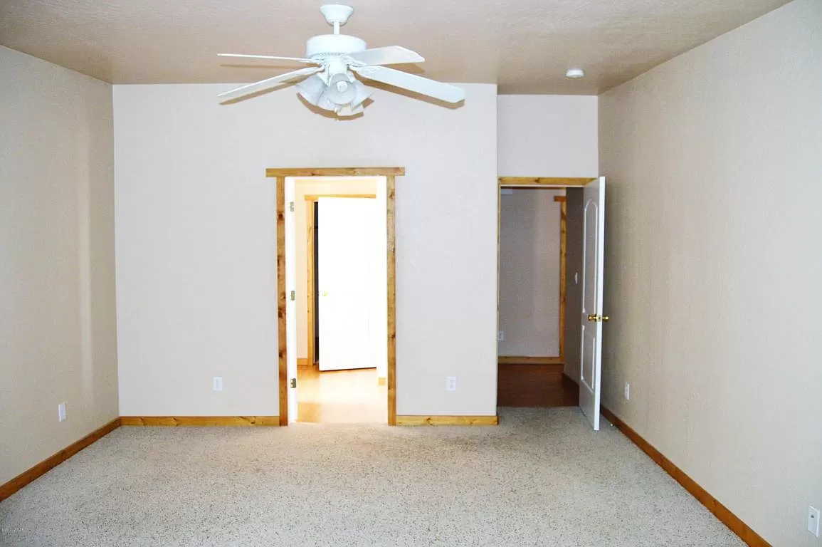 5326 April Pl - Photo 3 of 20