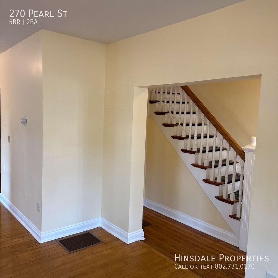270 Pearl St - Photo 7 of 27