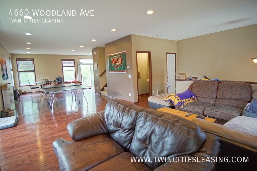 4660 Woodland Ave - Photo 2 of 16