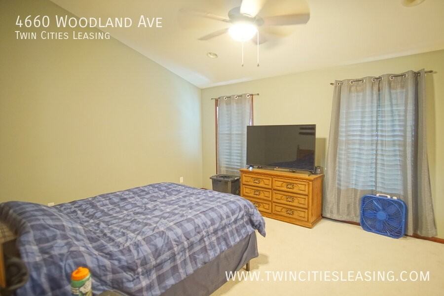4660 Woodland Ave - Photo 5 of 16