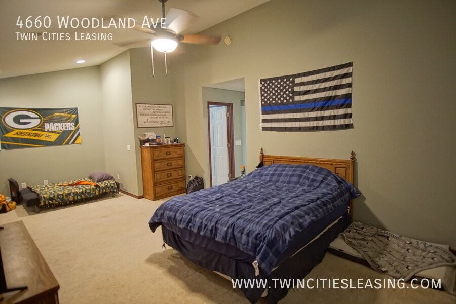 4660 Woodland Ave - Photo 6 of 16
