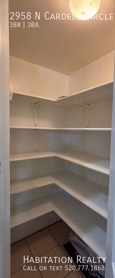 2958 N Cardell Cir - Photo 6 of 24
