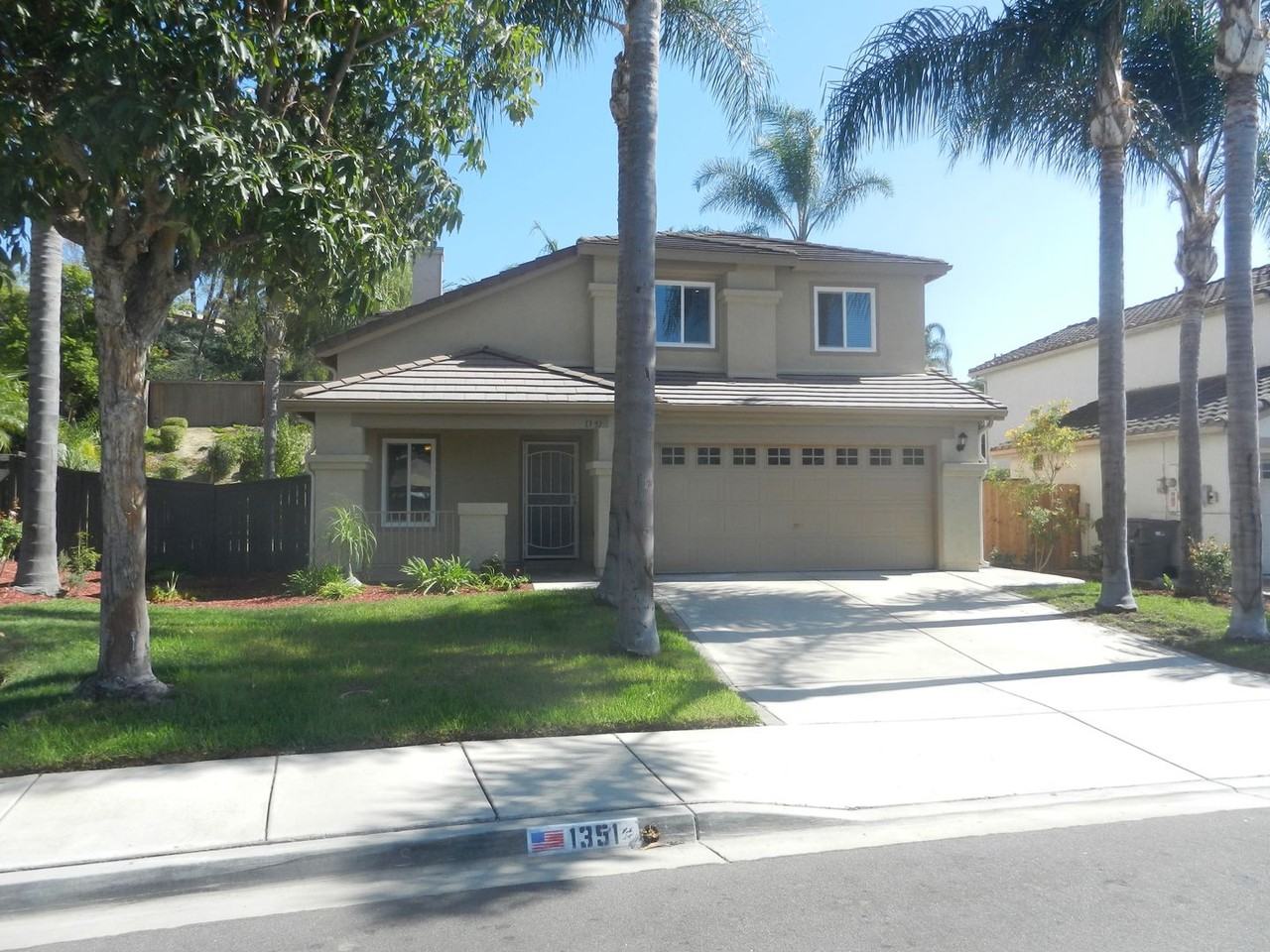 1351 Cottonwood Dr - Photo 2 of 40