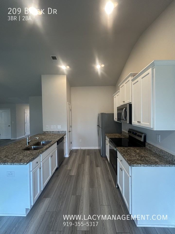 209 Brisk Dr - Photo 6 of 21